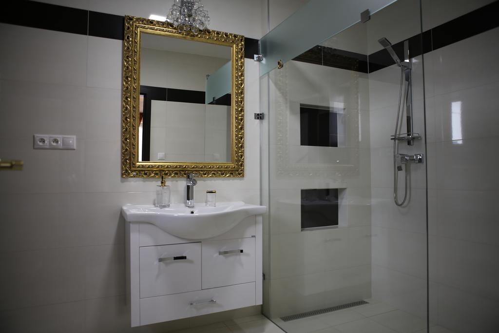 Hotel Kotva Bratislava Oda fotoğraf